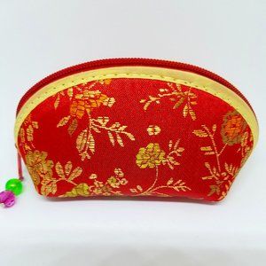 Red and Gold Chinese Handmade Classic Shell Red Silk Zippered Coin Purse